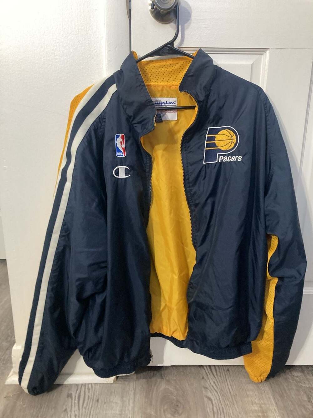 Champion Indiana Pacers Jacket Size L Blue Yellow NBA Warm Up